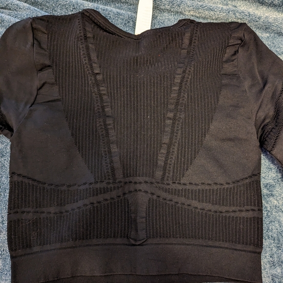 Fabletics Shirt - Picture 2 of 4